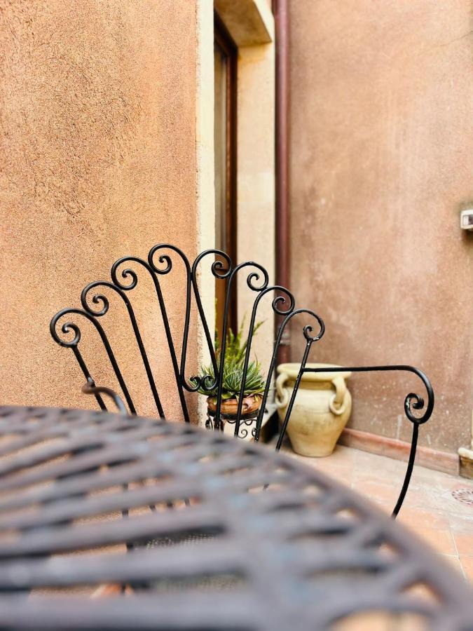 Biscari Home Catania Bagian luar foto